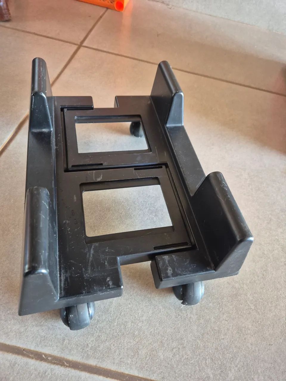 Suporte carrinho para CPU - Foto 4