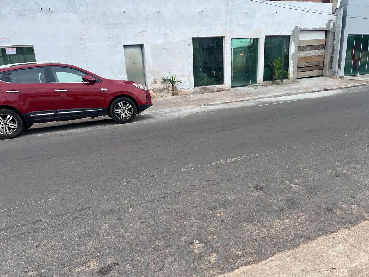 Alugo salas comerciais para escritórios e comércio centro em frente ao inss - Foto 2