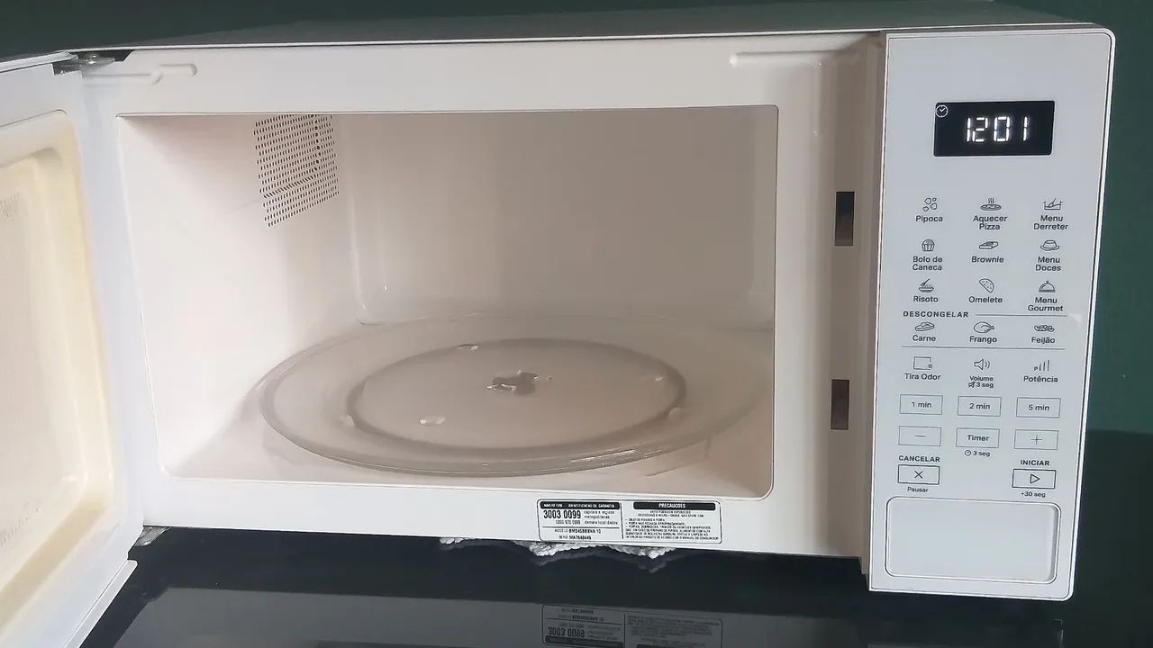 Microondas Brastemp 32 litros - Foto 4