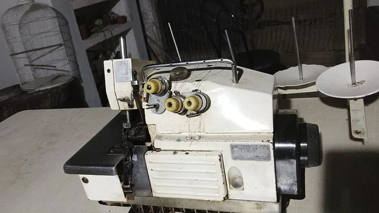 Máquina de costura interlock - Foto 2