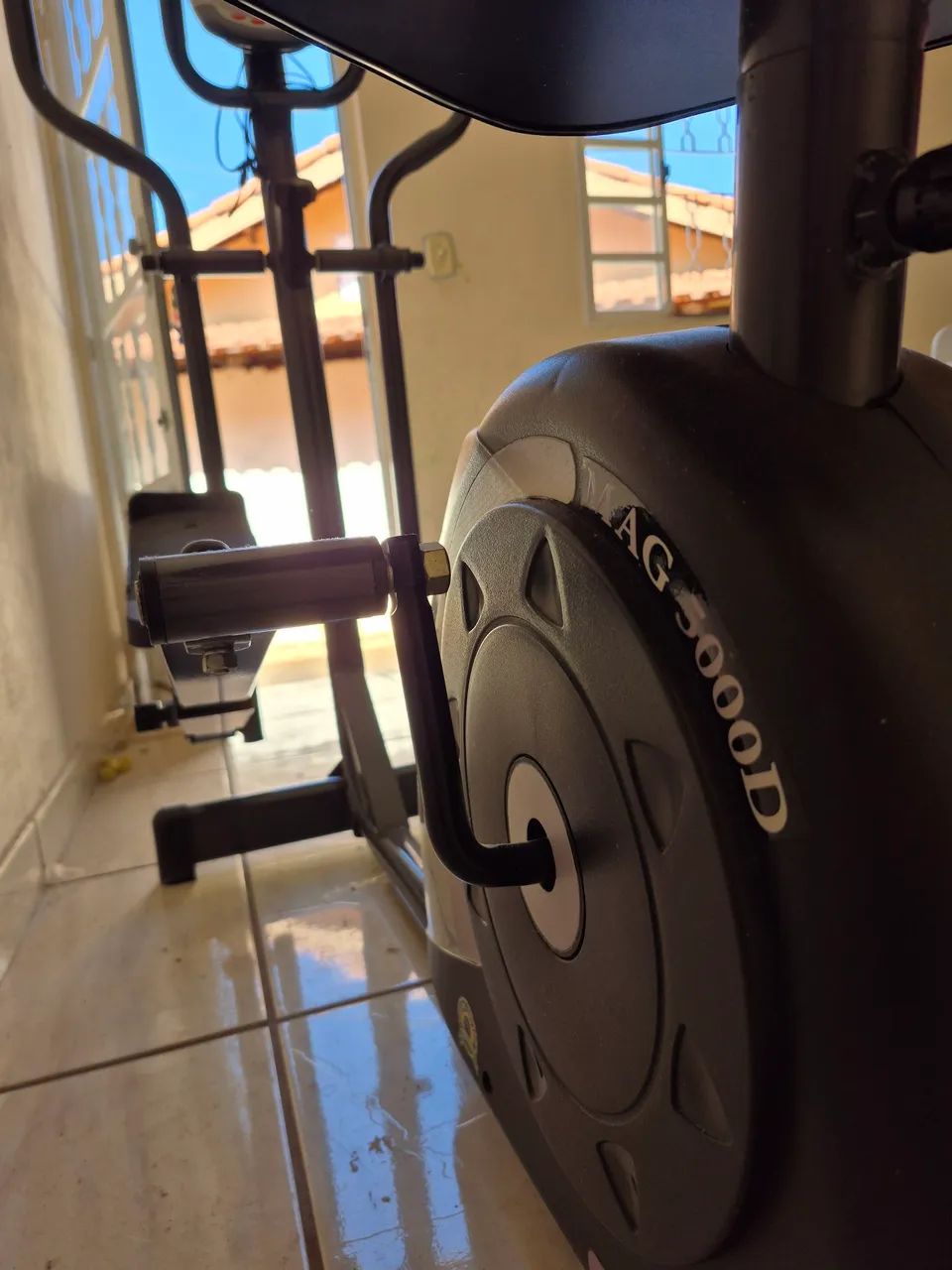 Aparelho elíptico e bicicleta ergométrica 2 em 1 - Foto 4