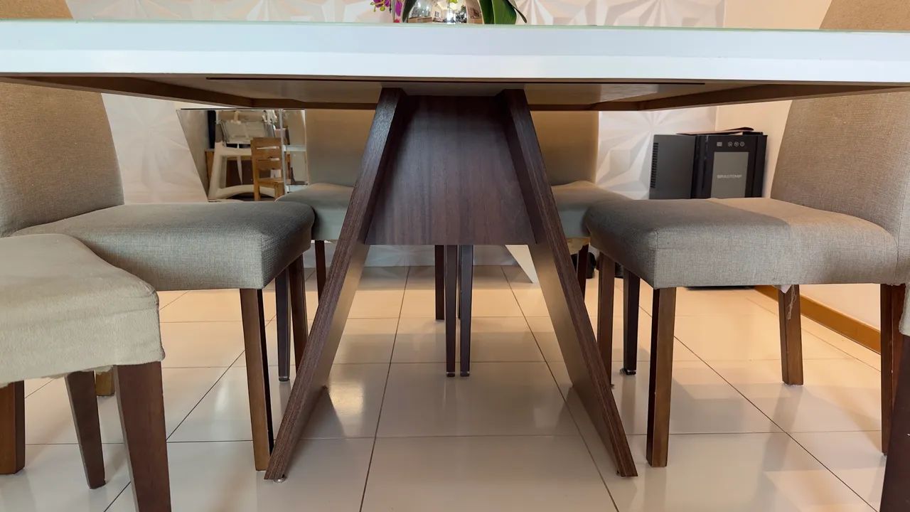 Mesa de Jantar Quadrada com 6 Cadeiras - Foto 2