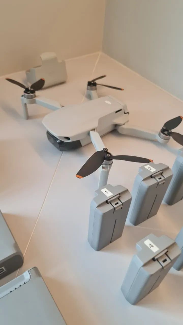 Drone DJI Mini 2 Fly More Combo. Com 8 baterias e 3 Hubs de Carregamento. - Foto 2
