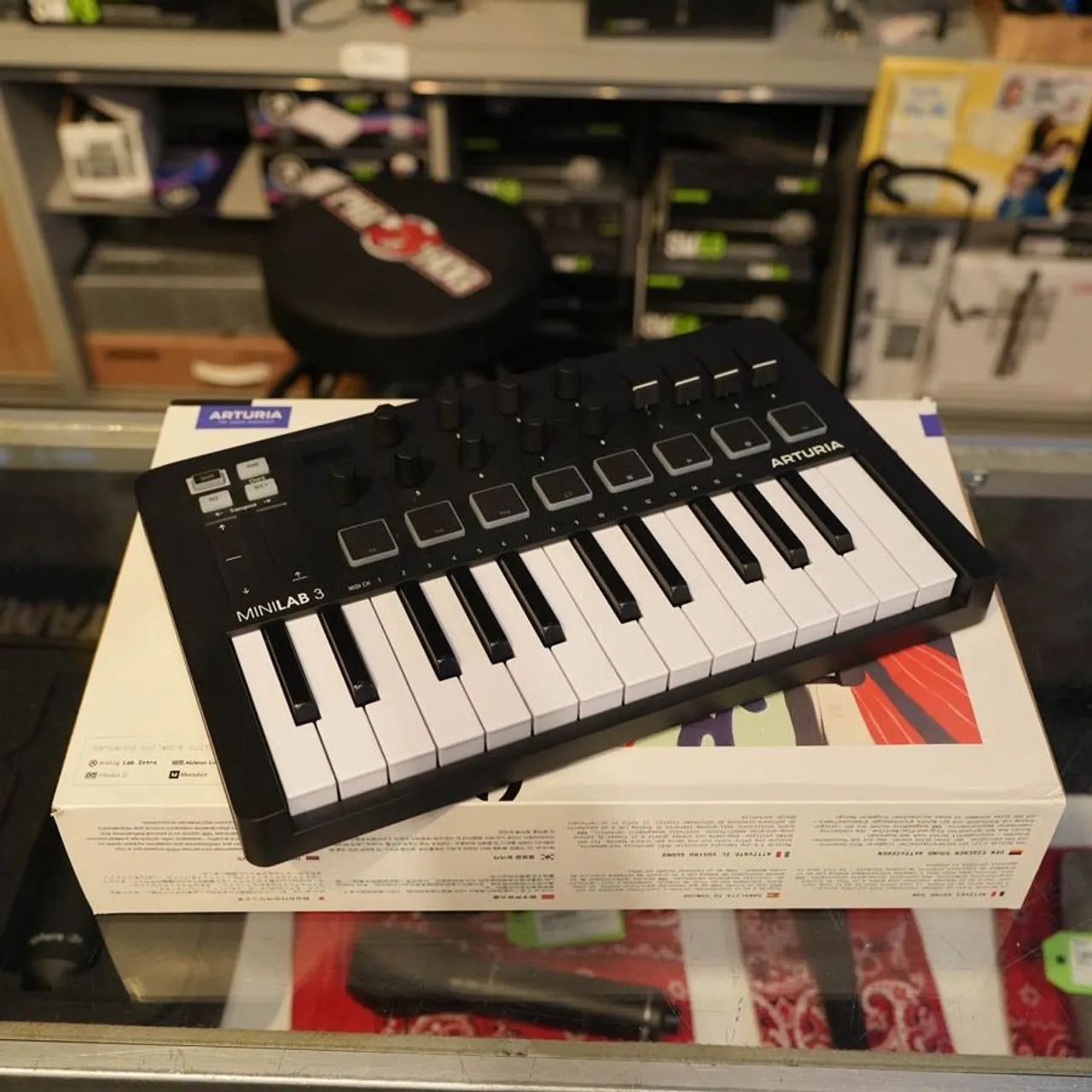Mid Controlador Arturia Minilab 3 Preto ( Novo )