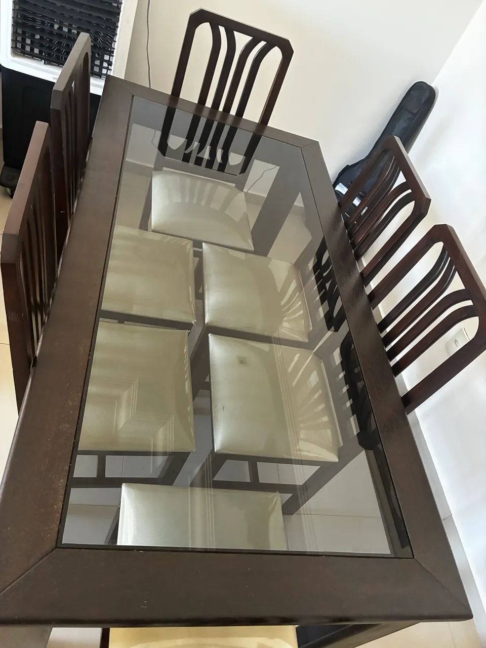 Mesa madeira maciça com 6 cadeiras - Foto 3