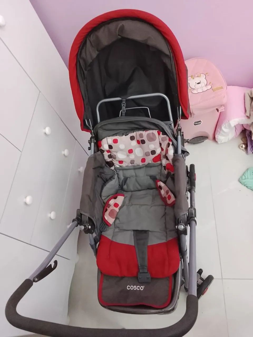 Carrinho de bebê e bebê conforto 