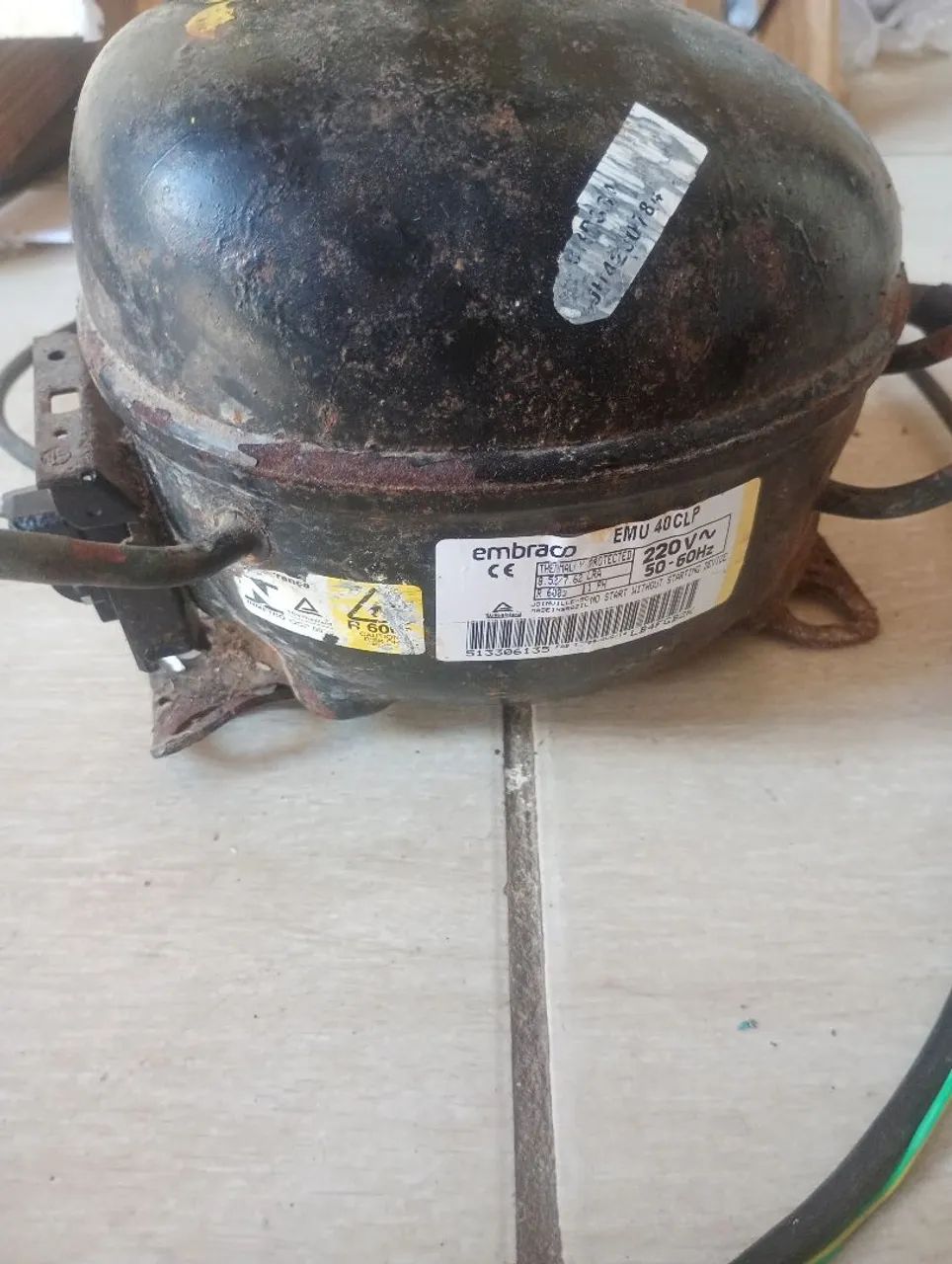 Vendo motor de geladeira funcionando perfeitamente 