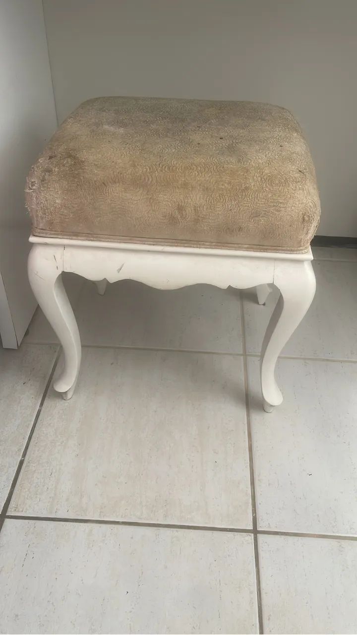 Puff e cadeira colonial  - Foto 3