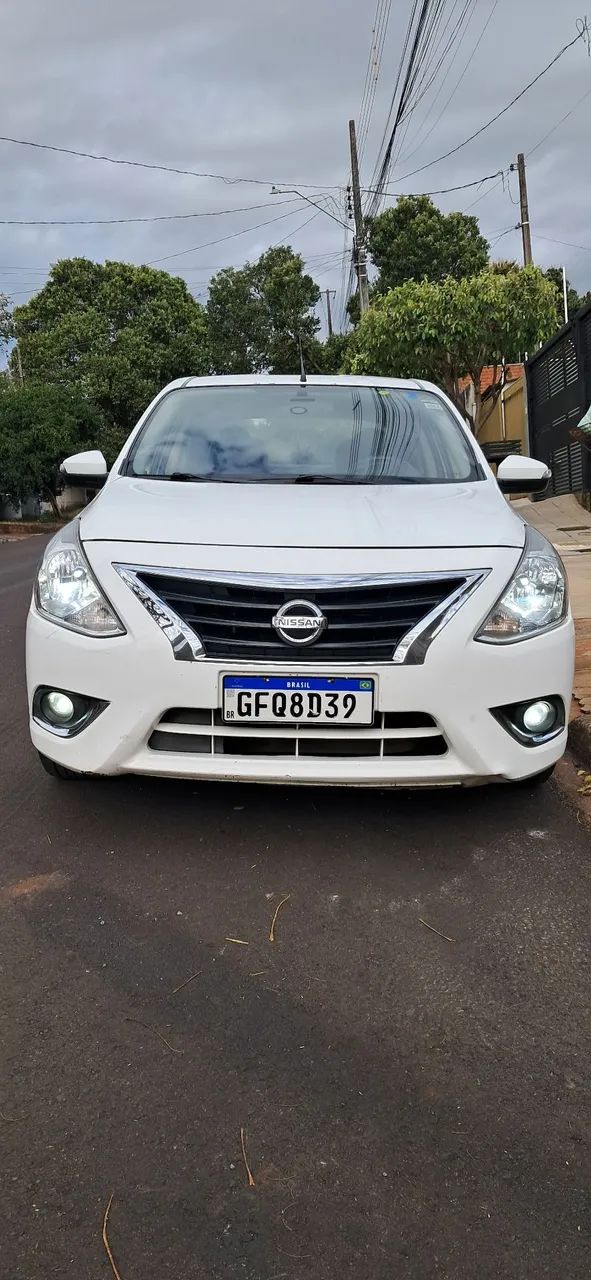 Nissan Versa Unique 1.6 16V Flexstart 4P Aut. 2018 - Foto 3