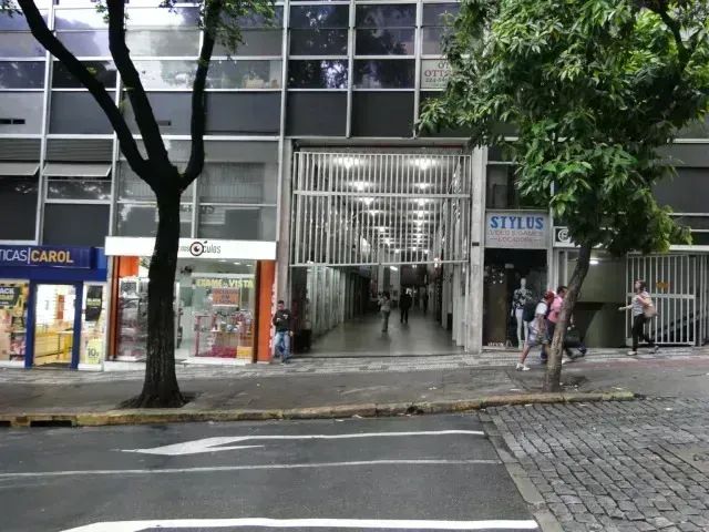 Loja com para aluguel, 116m² - Centro