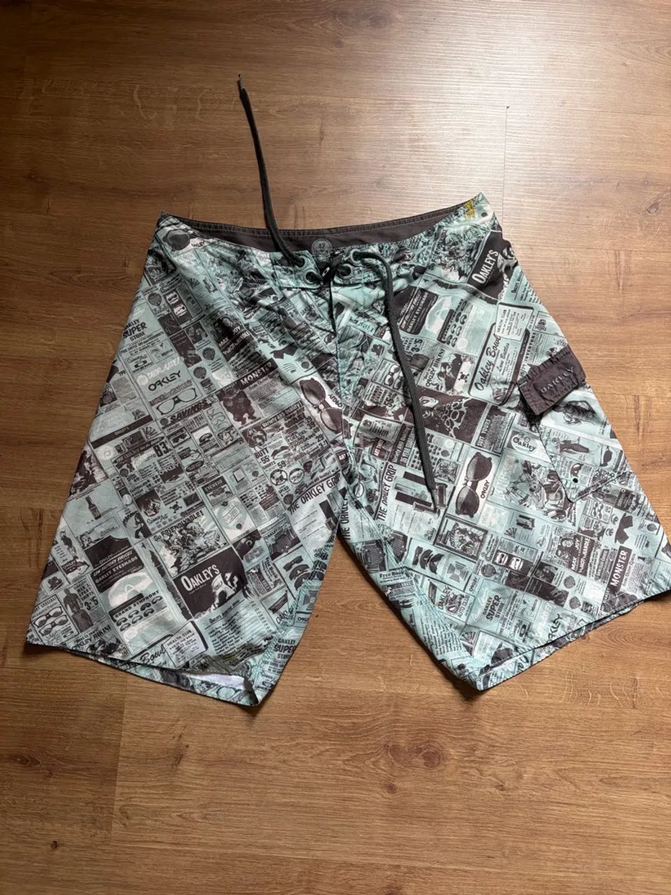 bermuda oakley jornal 42