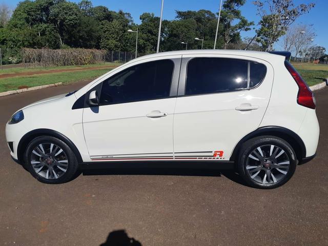 Palio sporting 2017 com 26 mil km impecavel - Foto 4