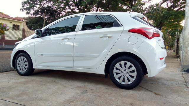 Hyundai Hb20 2015 Completo 1.0 Branco Controle Volante Flex Pneus novos - Foto 7