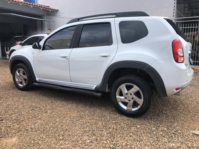 DUSTER DAKAR 2.0 Automática - Foto 2