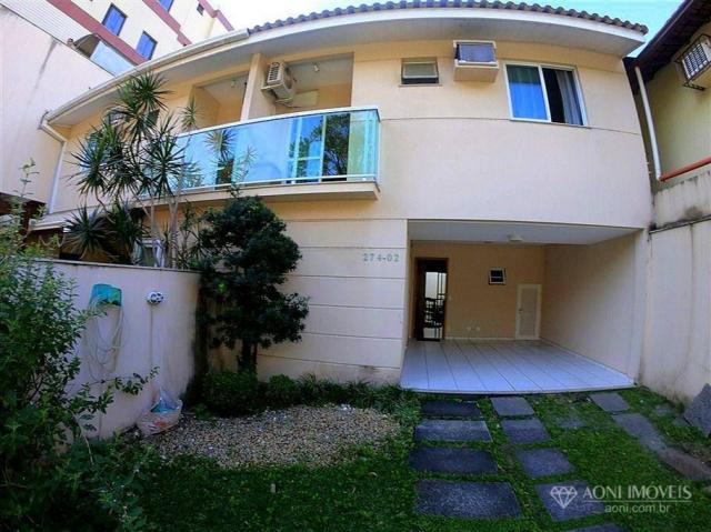Casa duplex com 4 dormitórios, sol da manhã, lazer com churrasqueira e quintal, 3 vagas de - Foto 2