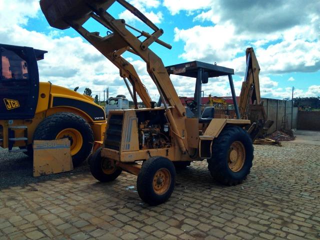 Retroescavadeira CASE 580 SH ano 1997 - Foto 3