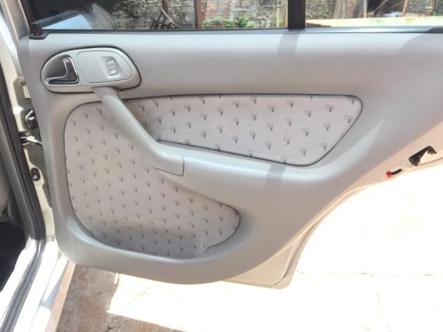 Volkswagen Parati Comfortline 1.8 Completa - Foto 12