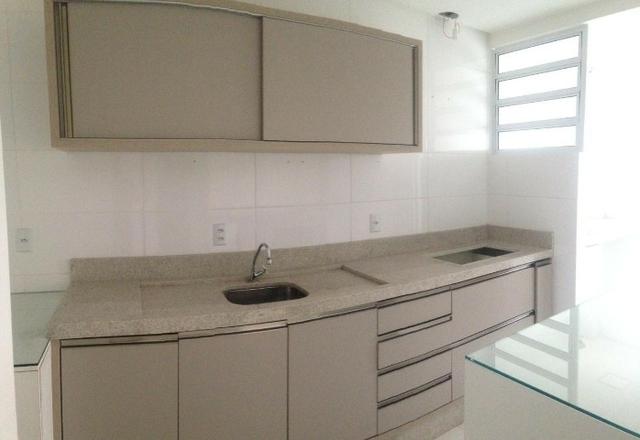 Apartamento 2 dormitórios sendo 1 suíte, em ótima localização no centro!! - Foto 5