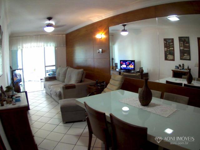 Maravilhoso 3 quartos, amplo e super bem localizado - Foto 9