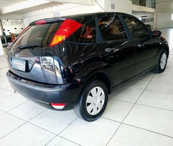 Ford Focus 1.6 - Foto 2