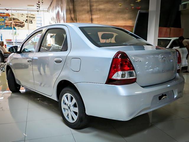 TOYOTA ETIOS SEDAN X PLUS 15 AT 19/20 - Foto 4