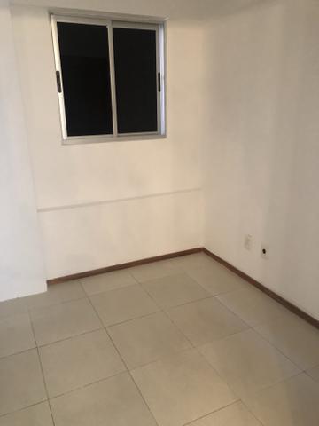 Apartamento com 4 suítes +gabinete + lavabo a 50 metros da praia - Foto 11