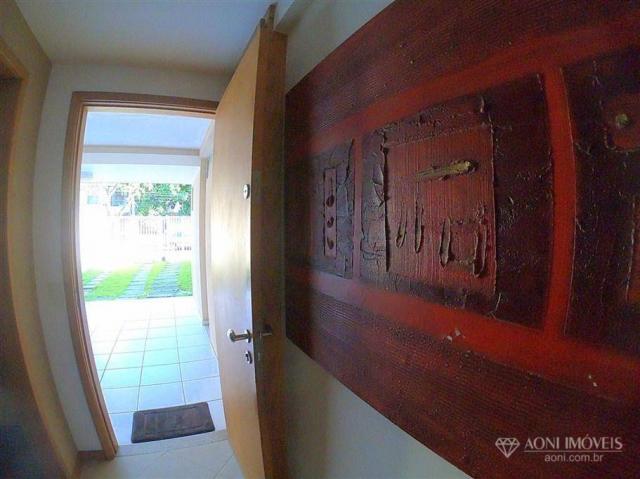 Casa duplex com 4 dormitórios, sol da manhã, lazer com churrasqueira e quintal, 3 vagas de - Foto 9