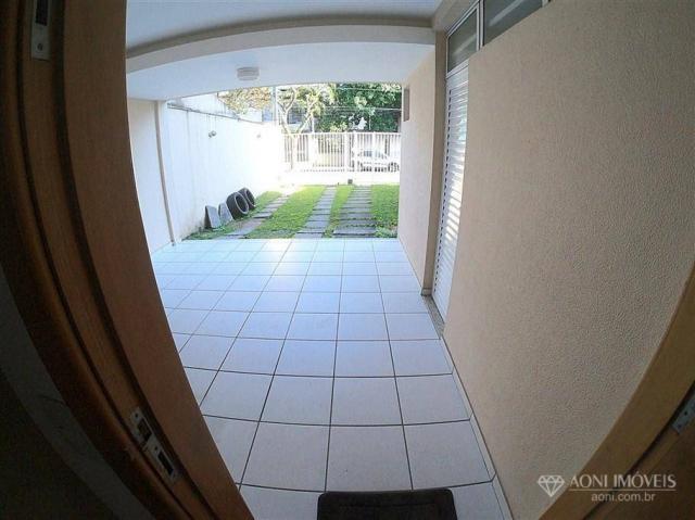 Casa duplex com 4 dormitórios, sol da manhã, lazer com churrasqueira e quintal, 3 vagas de - Foto 8