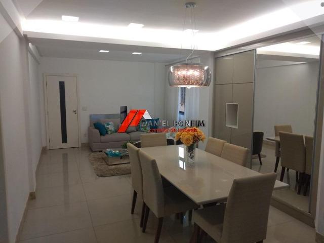 Apartamento no centro com 04 quartos e 02 vagas de garagem - Foto 2