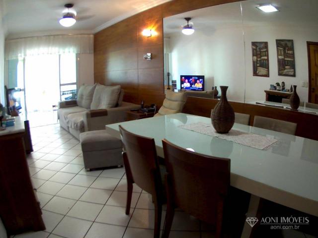 Maravilhoso 3 quartos, amplo e super bem localizado - Foto 3