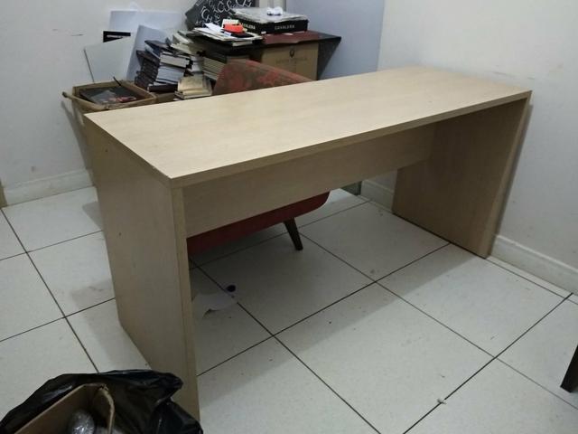 Mesa de escritório 200 pra hoje