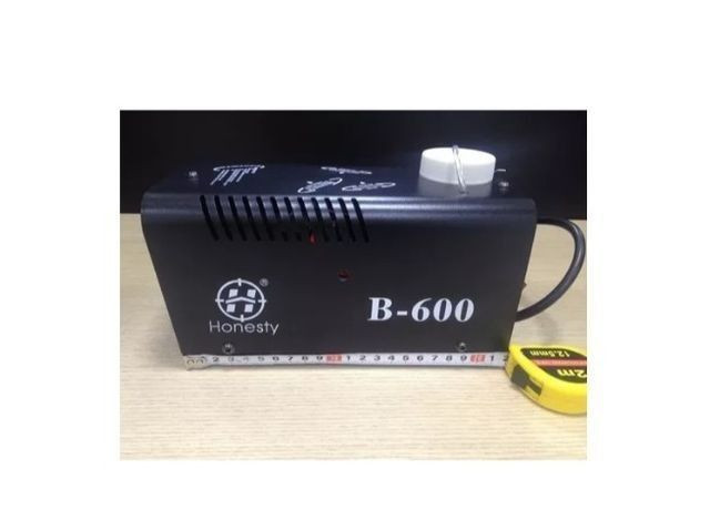 Maquina De Fumaça 600w C/ Controle Wireless + Liquido - Foto 3
