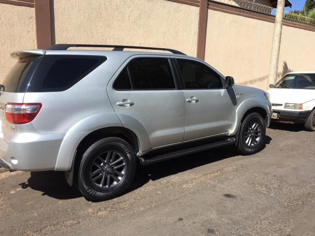 Hilux SW4