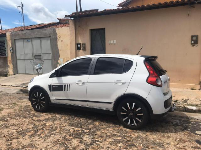 Palio Sporting 2014 dualogic com teto vendo ou troco - Foto 2
