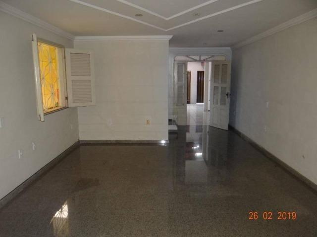 CA1841 Vendo ou Alugo, casa duplex com 5 quartos, 8 vagas de garagem, Cambeba - Foto 5