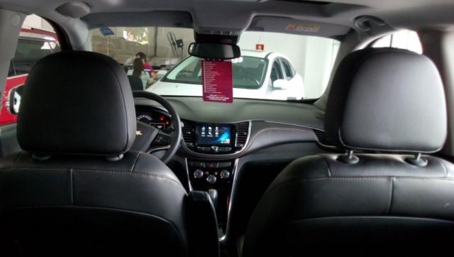 CHEVROLET TRACKER PREMIER 4X2 1.4 TURBO AT6 Prata 2017/2018 - Foto 11