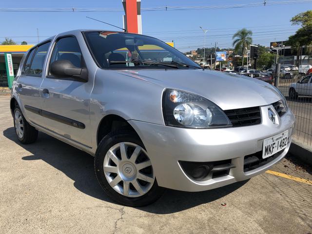Clio 2012 completo com apenas 65.000 km revisado e emplacado 2020.(Pneus novos)