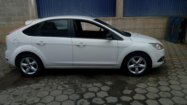 Focus Hatch 1.6 - Foto 3