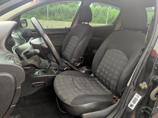 Peugeot 206 1.6 Presence 16V Flex 4P Manual - 2005 - Foto 7