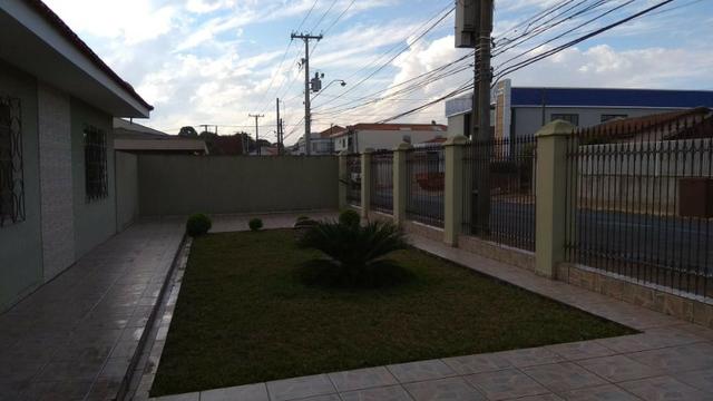 Ótima residência c/ 04 quartos, amplo terreno e salão de festas em Uvaranas !!! - Foto 20