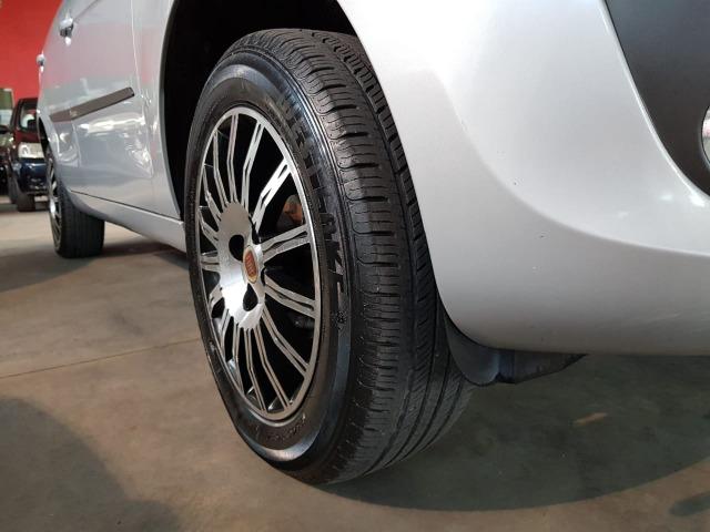 Fiat Palio Essence 1.6 2014 - Completo - Foto 10