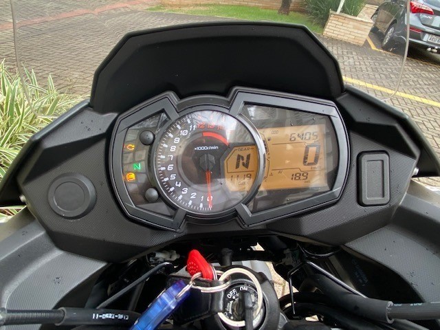 KAWAZAKI VERSYS 300