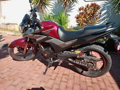 YAMAHA 250 FAZER