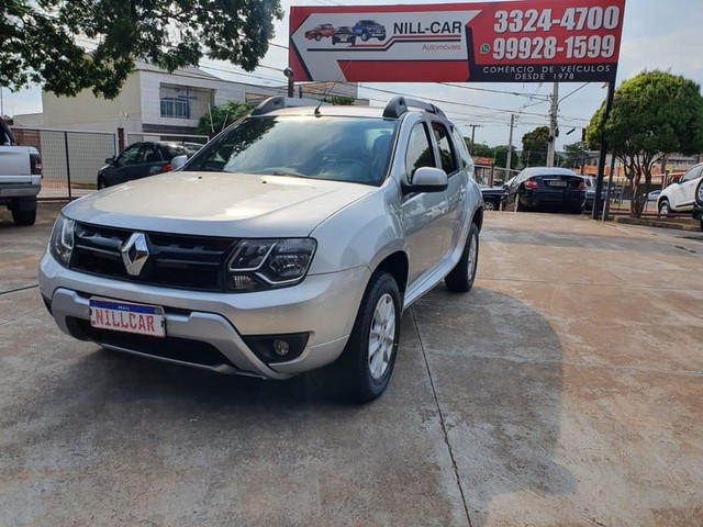 RENAULT DUSTER 20 D 4X2