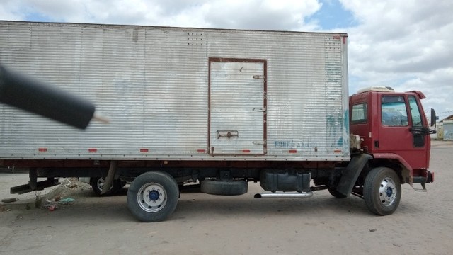 VENDE SE CAMINHÃO MODELO 1215