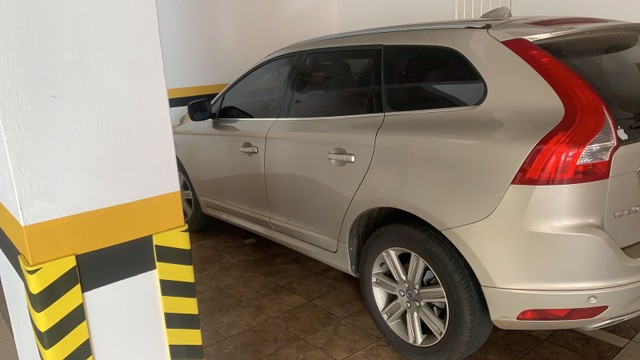VOLVO XC 60 IMPECÁVEL
