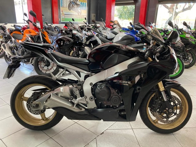 HONDA CBR 1000 RR FIREBLADE