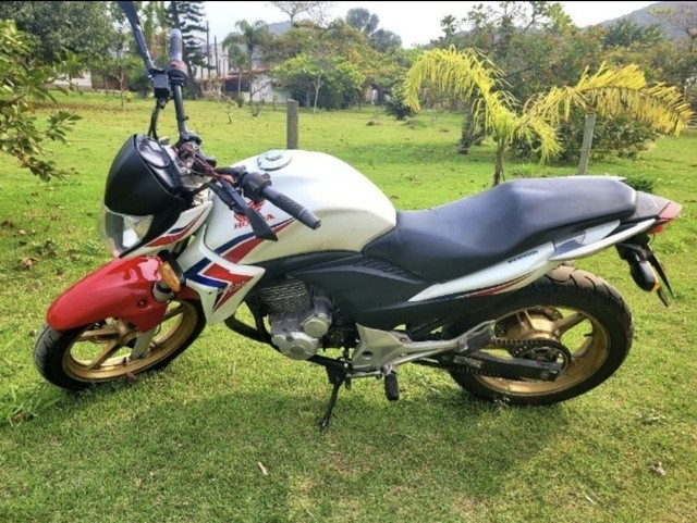 MOTO HONDA CB300 2015