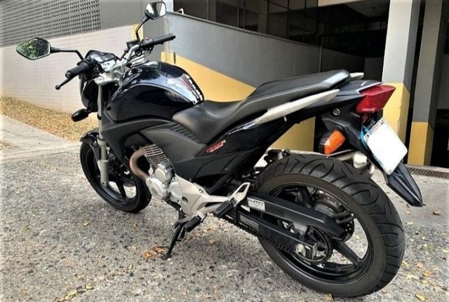 HONDA CB 300R
