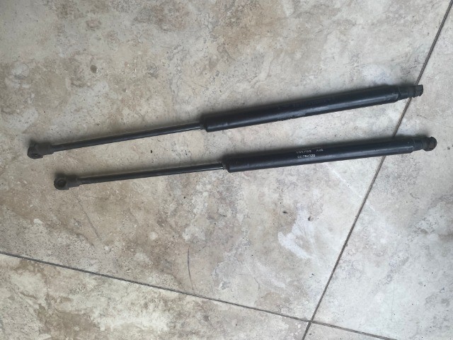par amortecedor tampa traseira fiat punto original